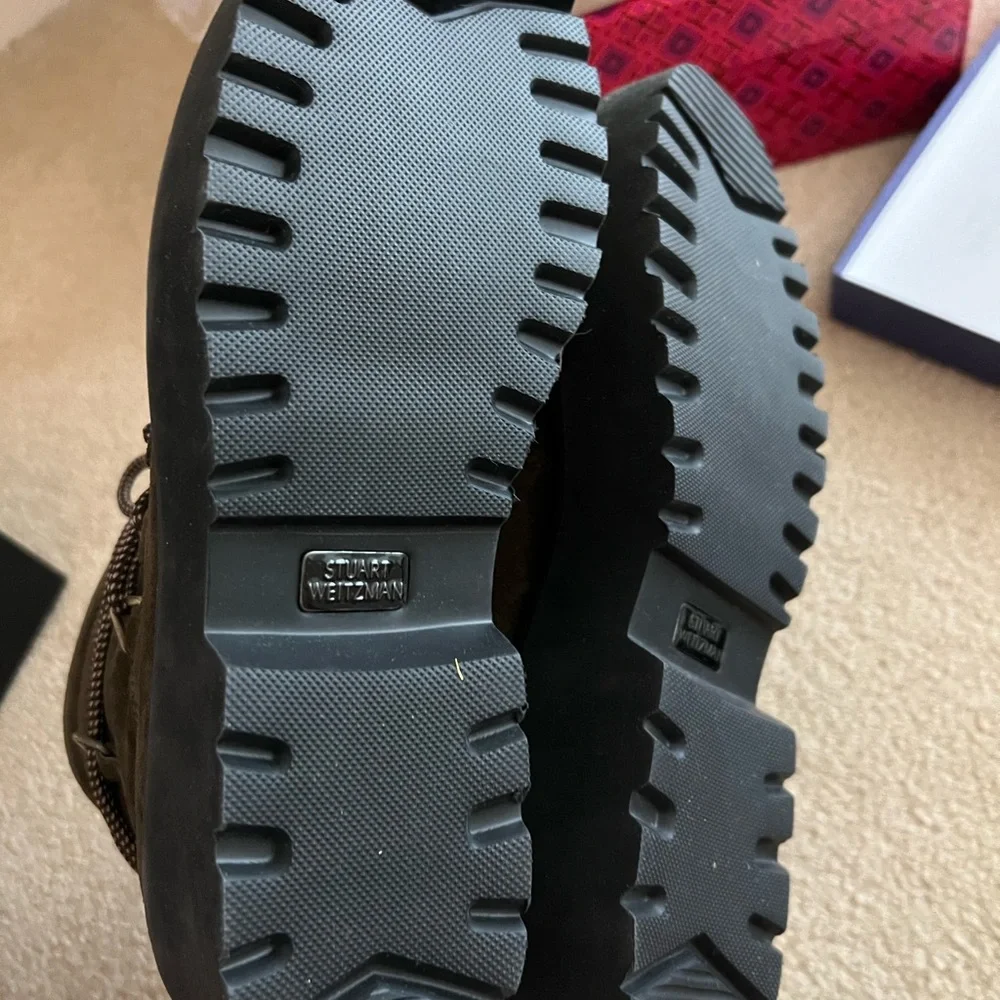 Stuart Weitzman Below Deck Ankle Chunky Lace Up Platform Hiking Boots Size 9 - Picture 4 of 7